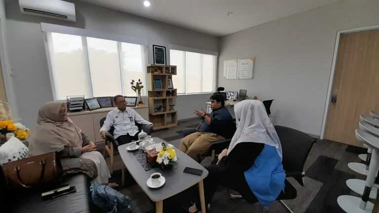 BWI Sumbar Lakukan Pertemuan dengan BSI Area Padang tentang Program WAkaf Tunai Catin (WTC)