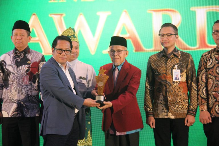 Bangkit dari Tantangan: BWI Sumbar Sabet Gelar Daerah Terinovatif di BWI Awards 2025